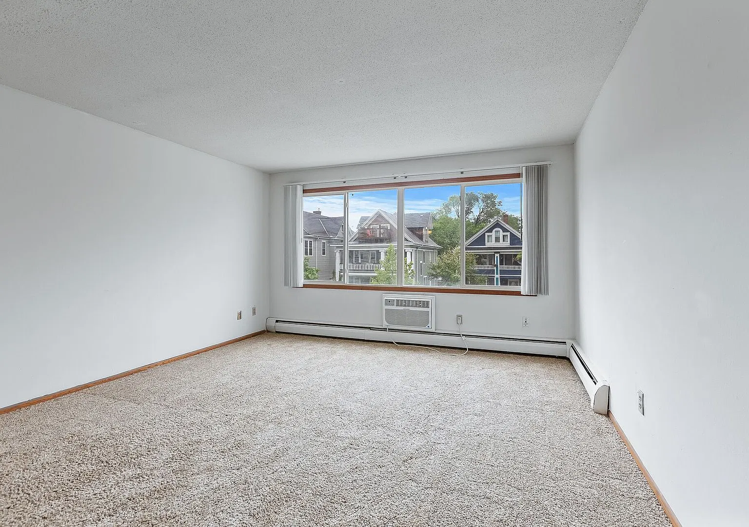 2400 Harriet Ave Apartments | Origen Living — Photo 4