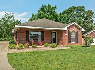 1515 N Heritage Ave, Fayetteville, AR 72704