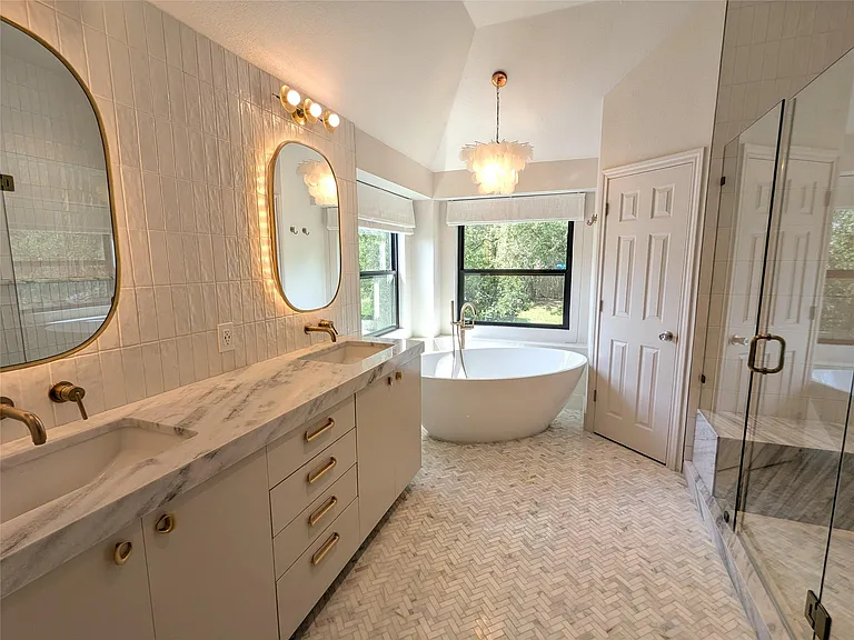 9257 Scenic Bluff Dr — Photo 22