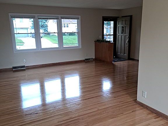 2nd image of 12638 Holmes St
