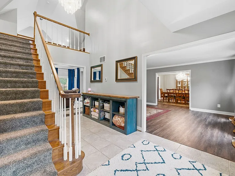 1126 Somerset Ln — Photo 20