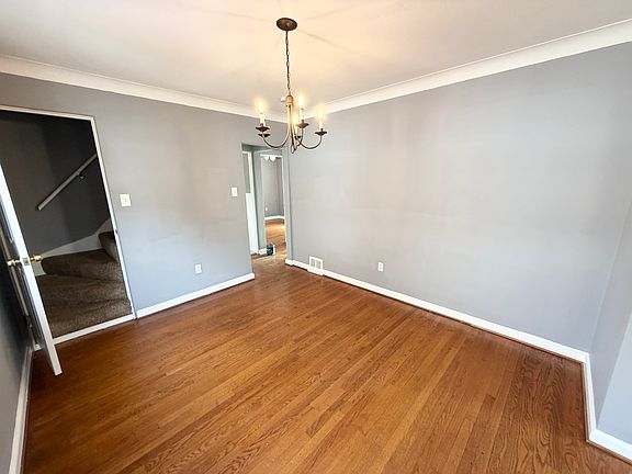 5th image of 6833 Bartmer Ave