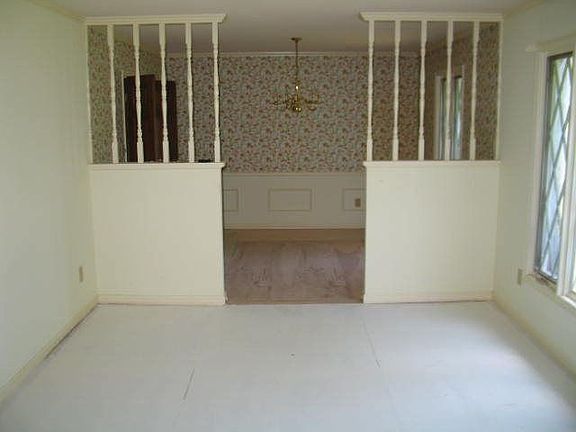 4th image of 1577 Arden Dr