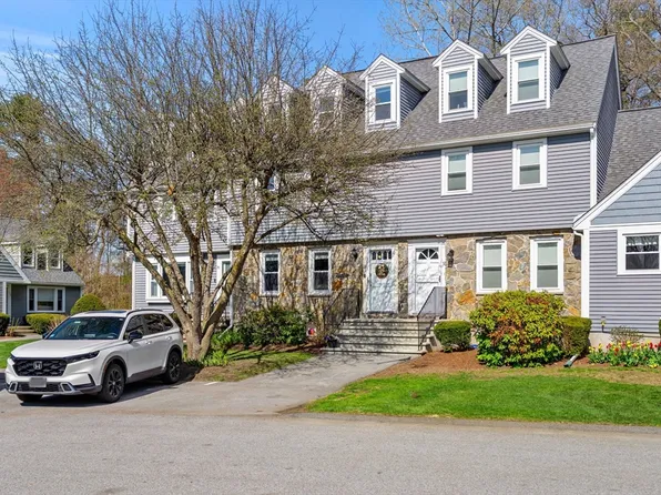 34 Merrimack Meadows Ln #34, Tewksbury, MA 01876
