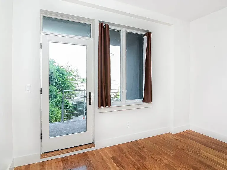 871 Bergen St #3D — Photo 2