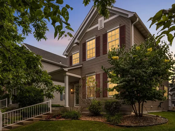 9771 Gable Dr, Eden Prairie, MN 55347