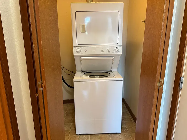 910 Gladstone St #307 — Photo 8