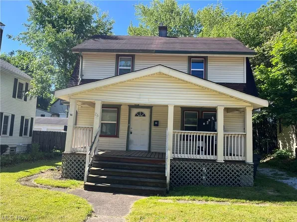 26 W Lowell Ave, Akron, OH 44310
