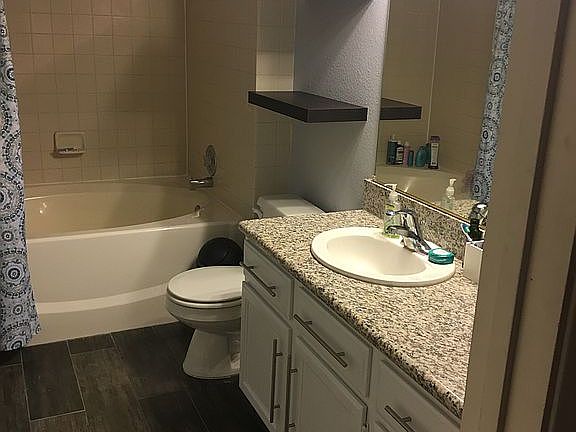 5th image of 8125 Spur Ct