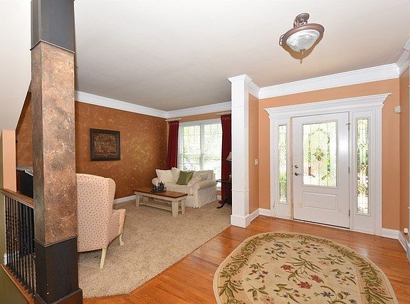 2nd image of 25609 W Meadowland Cir