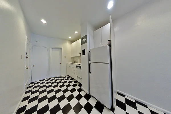 Rented by CitySites Real Estate Group | media 3