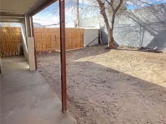 5th image of 2400 Pardee Pl