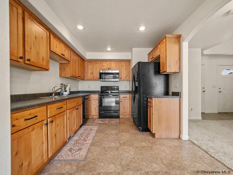 4028 Little Moon Trl — Photo 4