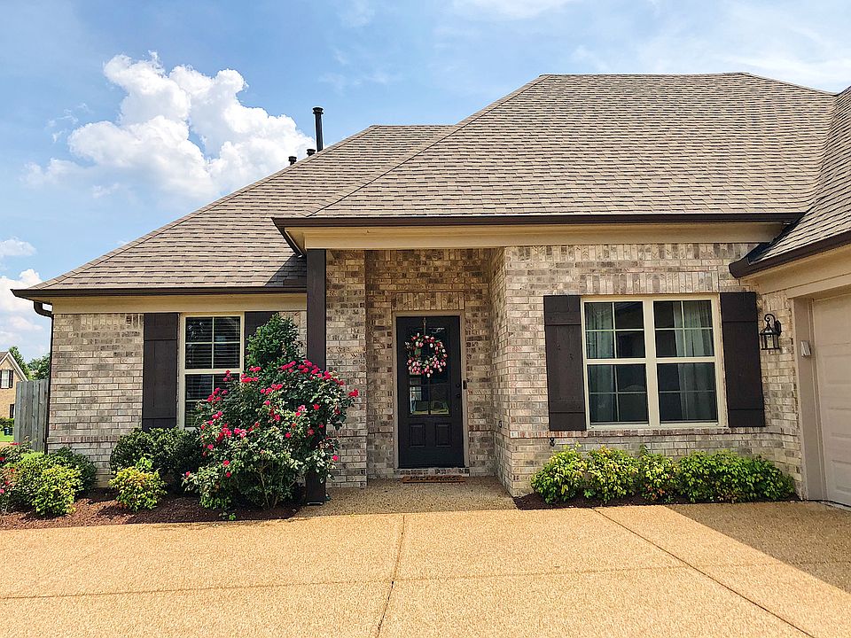 1st image of 2719 Champion Hills Dr