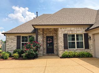 2719 Champion Hills Dr, Southaven, MS 38672