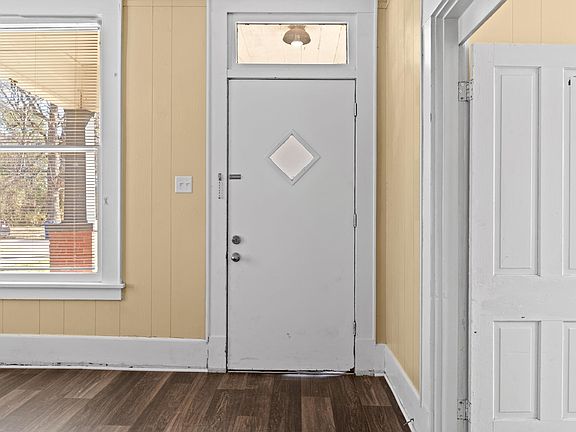 3rd image of 303 Ash St