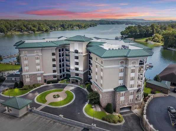 100 Bridgewater Pointe Pl Unit 607, Moneta, VA 24121