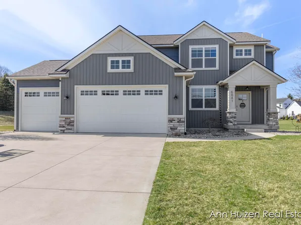 6841 Alward Dr, Hudsonville, MI 49426