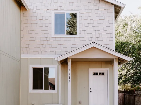 1133 W Vine St, Lebanon, OR 97355