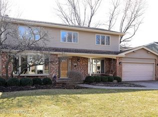 2849 Valley Forge Rd, Lisle, IL 60532
