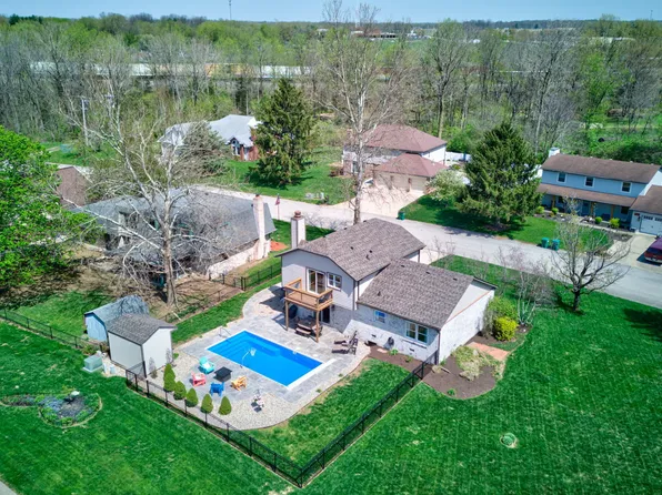 4977 Beechwood Rd, Avon, IN 46123