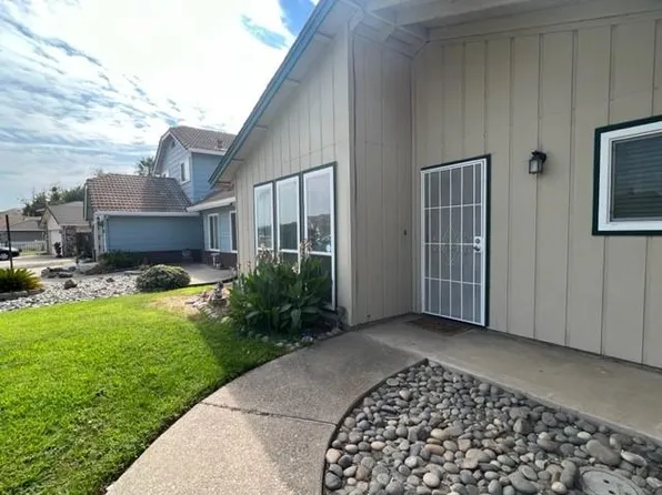 684 Tahoe St, Manteca, CA 95337