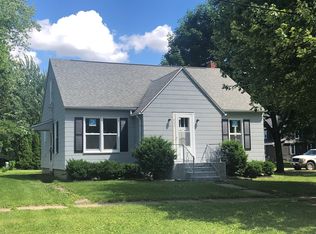 302 S Base St, Morrison, IL 61270