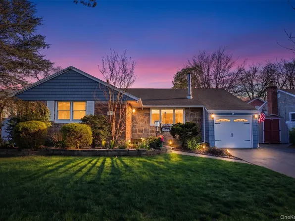 2489 Eileen Road, Oceanside, NY 11572