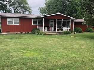 3 W McKinley Ave, Casey, IL 62420
