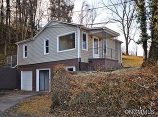 8067 Carolina Blvd, Clyde, NC 28721