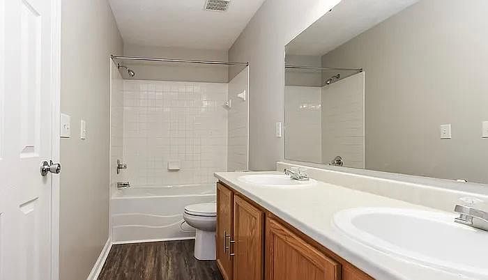 1st image of 281201 Dawnlake Dr