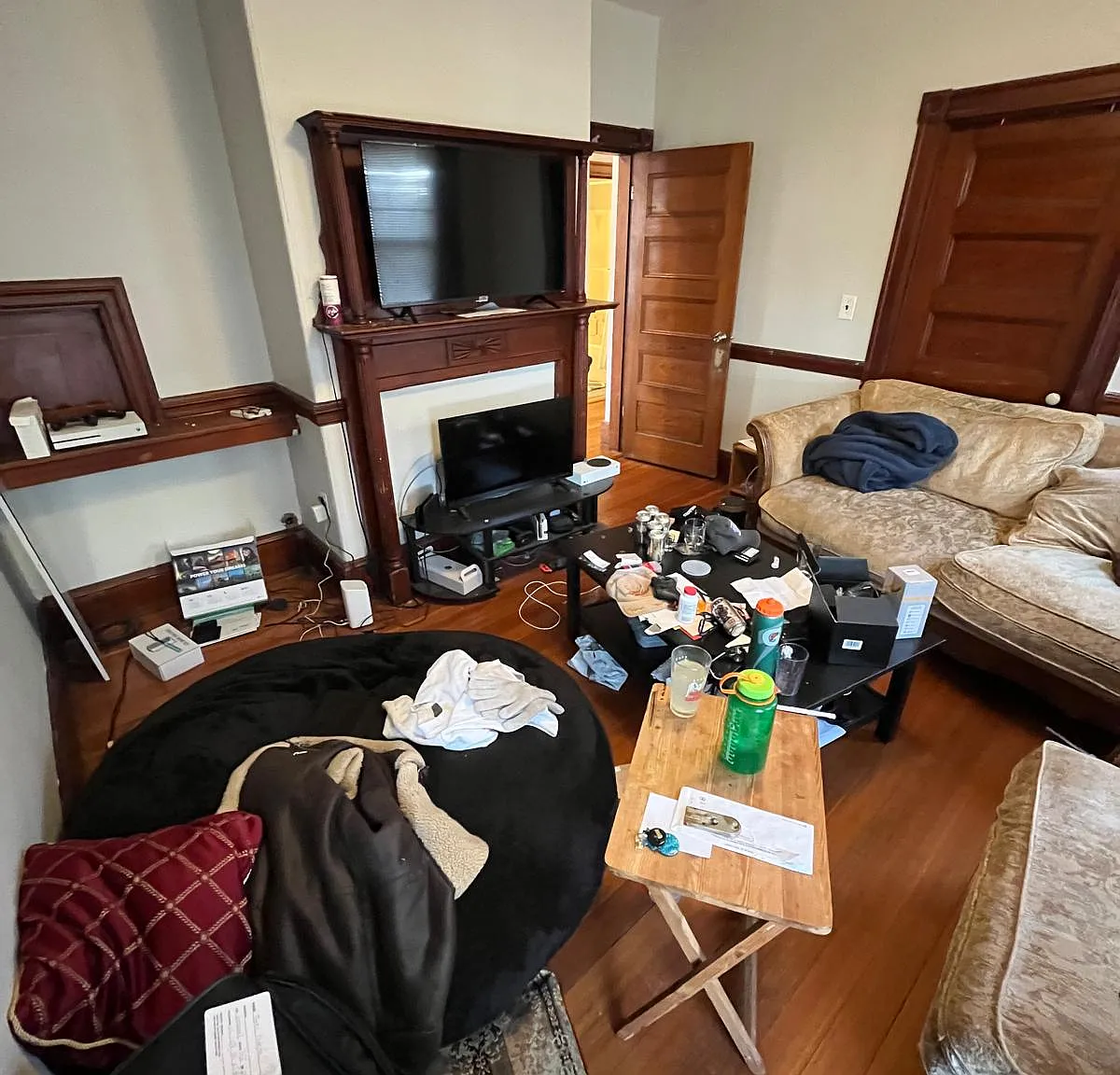 4 bed, 2.0 bath, $5,800 — Photo 2