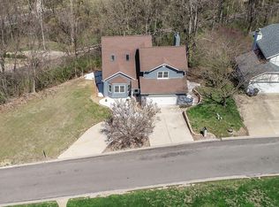 2130 Stone Gate Dr, Dupo, IL 62239