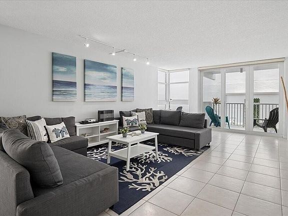 3rd image of 1370 S OCEAN Boulevard #305