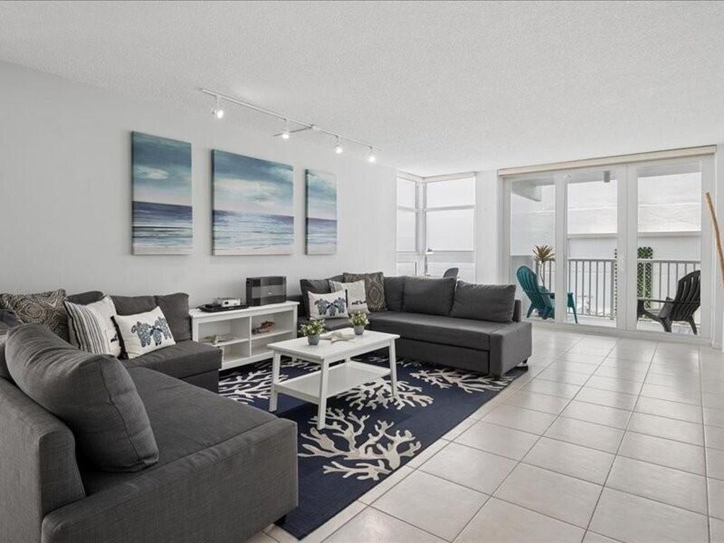 1370 S OCEAN Boulevard #305, photo 3