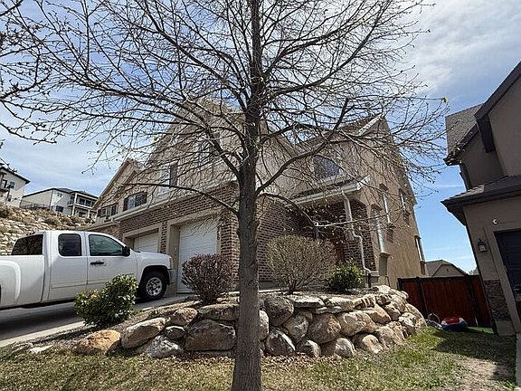 2nd image of 2761 W Chestnut St