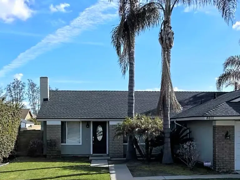 6011 Alfredo St — Photo 2
