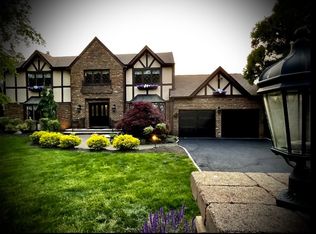 170 Killarney Dr, Berkeley Heights, NJ 07922