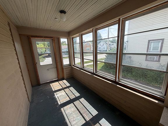 2nd image of 919 Cherry St #919
