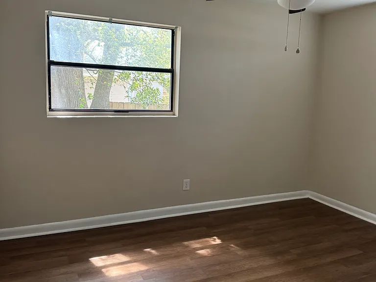 2525 Dean Rd — Photo 20