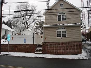 1st image of 504 Prospect Ave