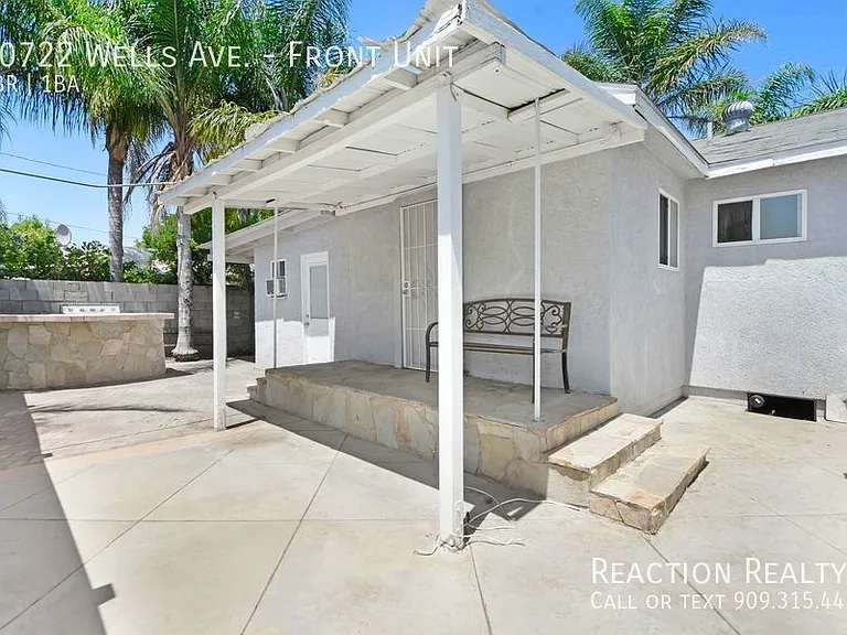 10722 Wells Ave #FRONT — Photo 2