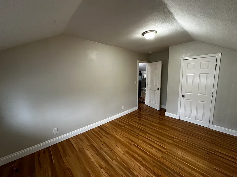 1917 Foothill Blvd #5 — Photo 6