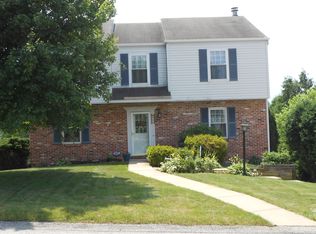 430 Shelbourne Dr, Pittsburgh, PA