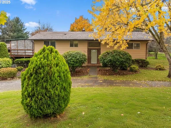 15690 S Carus Rd, Oregon City, OR 97045