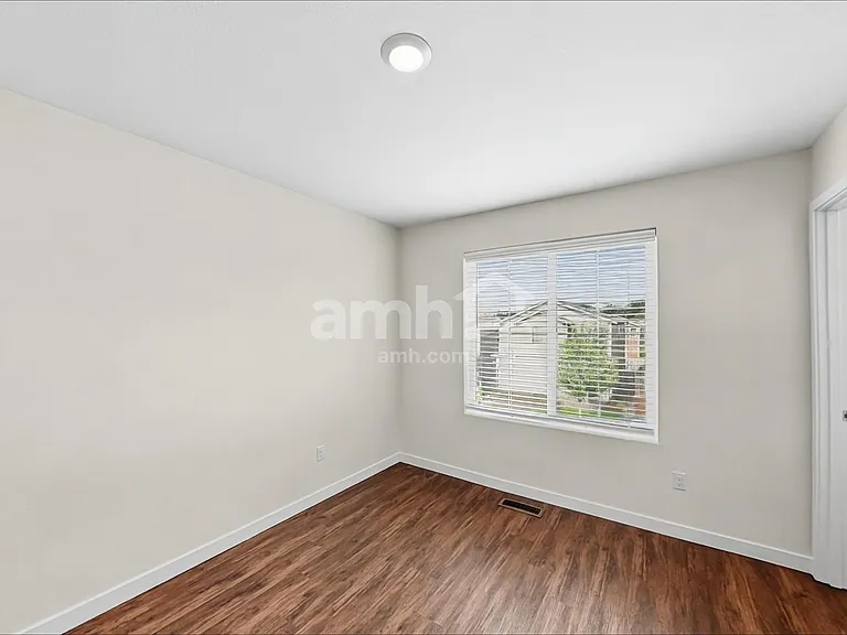 1219 W 15th Ave — Photo 16
