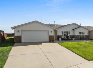 1933 24th St SW, Minot, ND 58701