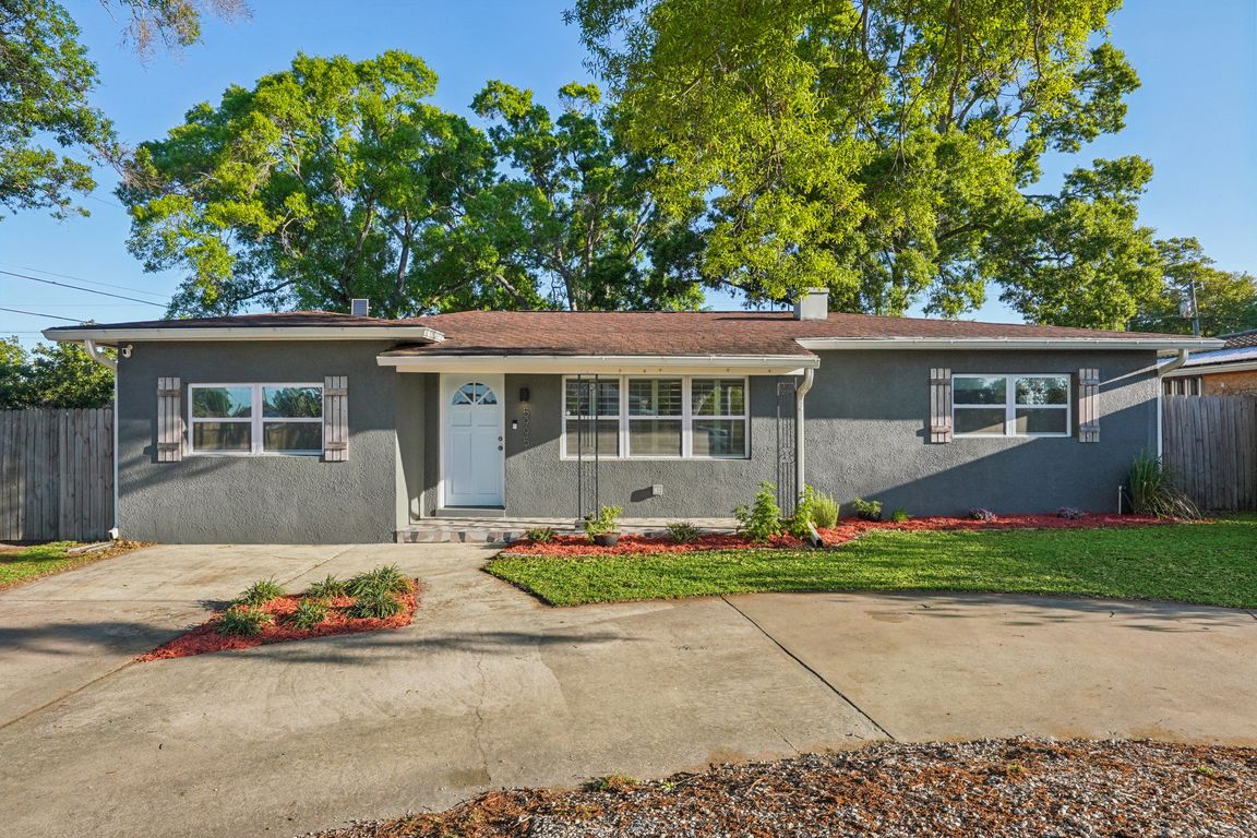 44th Ave-S2103-001.jpg