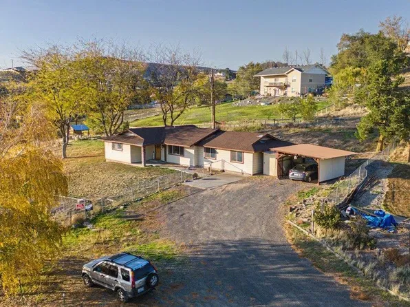 342 Sole Rd, Selah, WA 98942