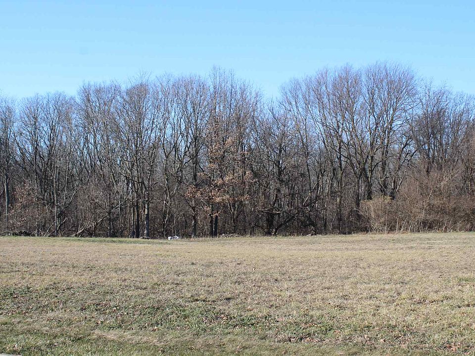 1st image of E Andrew Dr